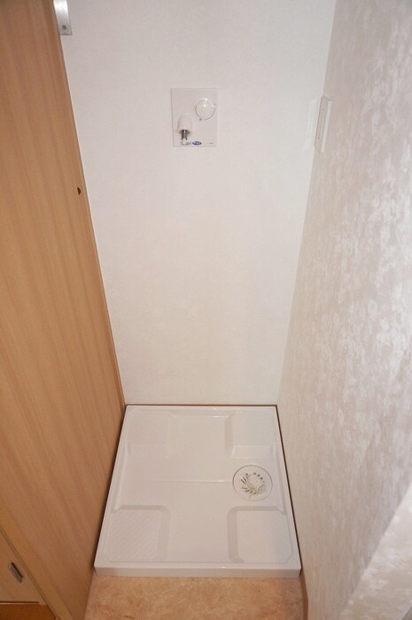 物件内観写真15　(洗濯機置場)