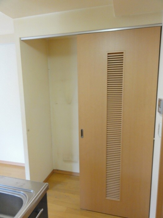 物件内観写真10　(収納)