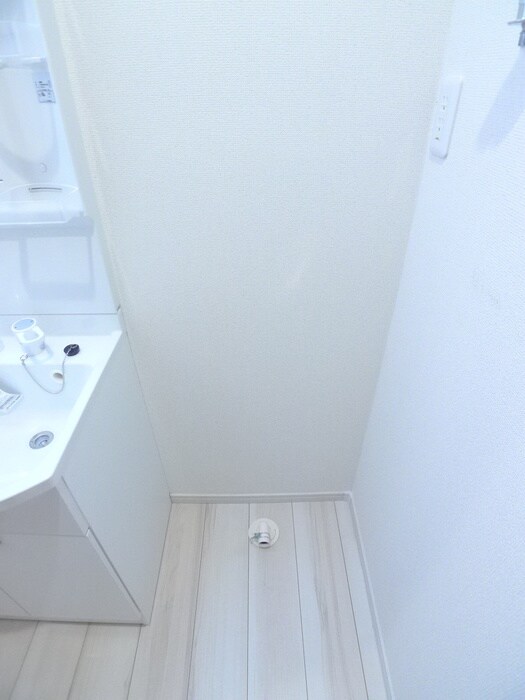 物件内観写真15　(洗濯機置場)