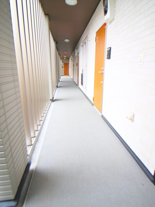 物件外観写真5　(エントランス部分)