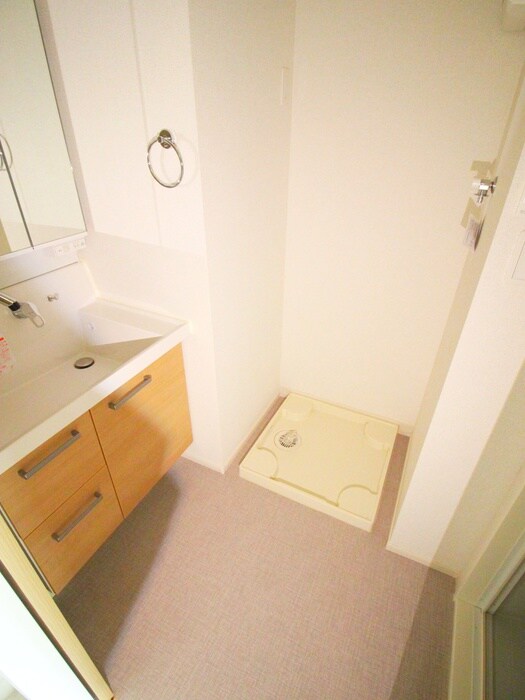 物件内観写真14　(洗濯機置場)