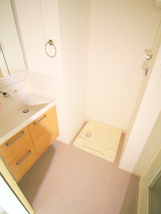 物件内観写真14　(洗濯機置場)