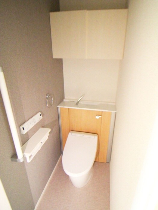 物件内観写真15　(トイレ)