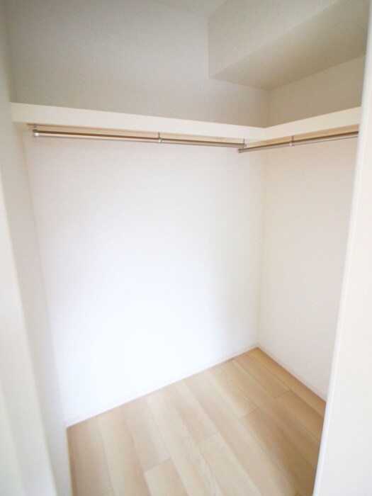 物件内観写真16　(収納)