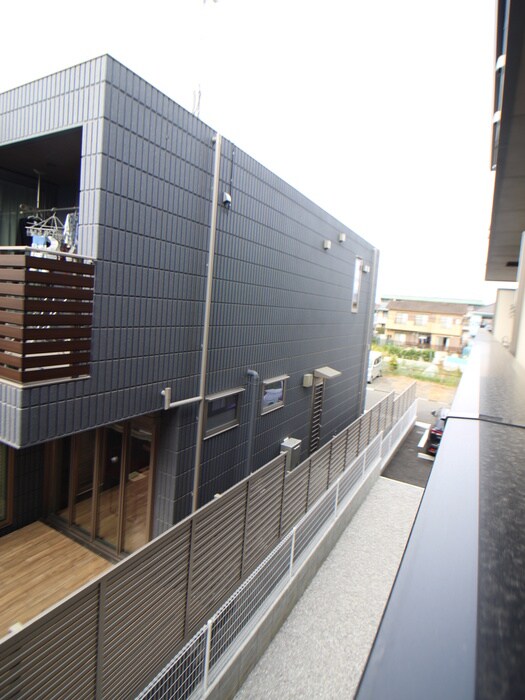 物件内観写真22　(室内からの展望)