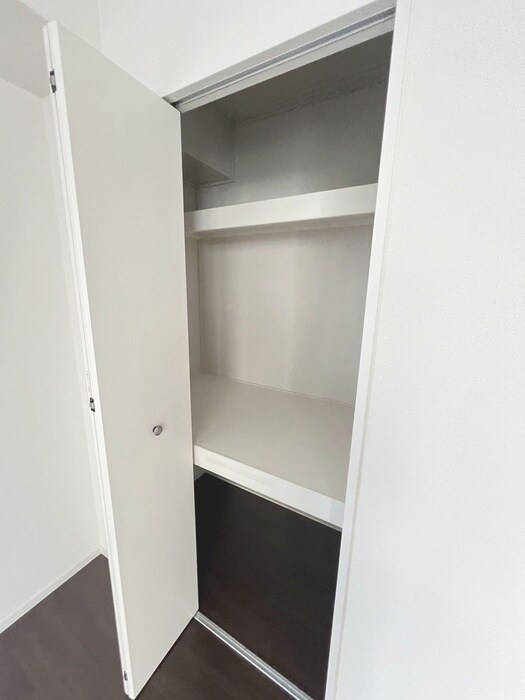 物件内観写真16　(収納)