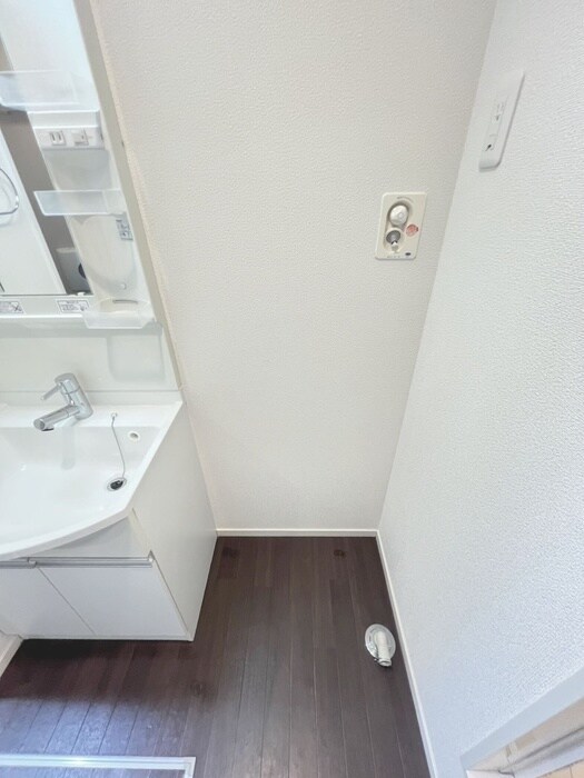 物件内観写真17　(洗濯機置場)