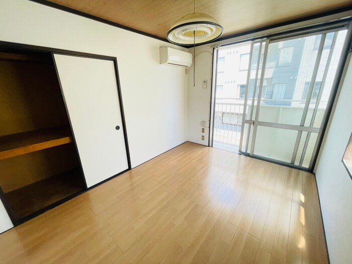 物件内観写真7　(居室)