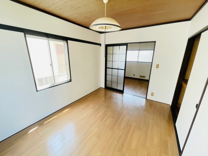 物件内観写真10　(居室)