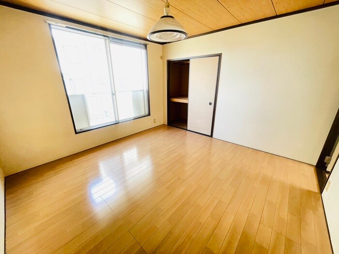 物件内観写真13　(居室)