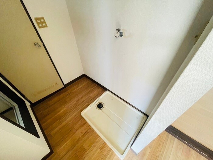 物件内観写真20　(洗濯機置場)