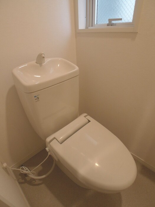 物件内観写真12　(トイレ)