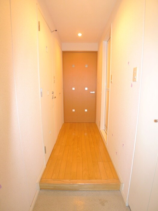 物件内観写真14　(玄関)