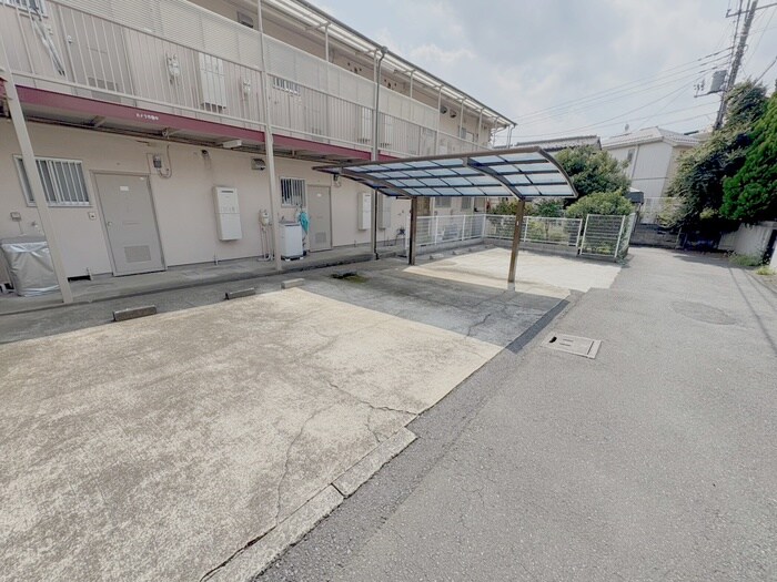 物件外観写真3　(駐車場)