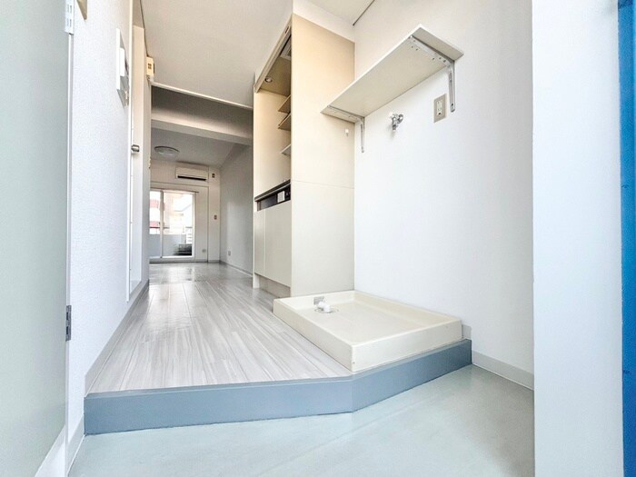 物件内観写真15　(玄関)