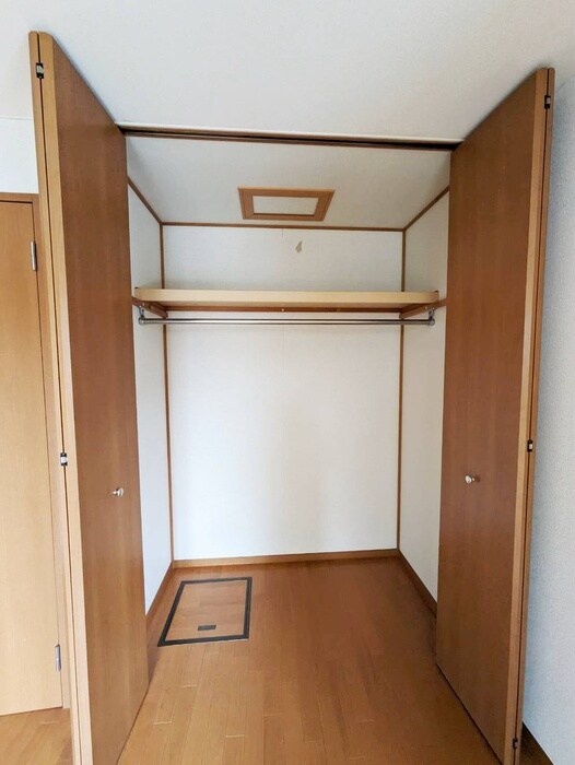 物件内観写真10　(収納)