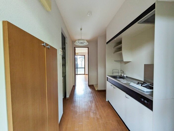 物件内観写真18　(廊下)