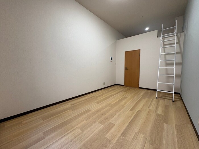 物件内観写真4　(居室)