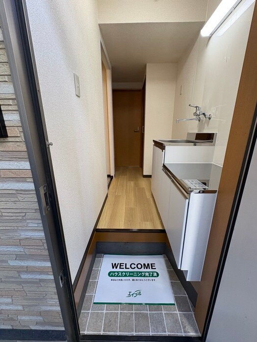 物件内観写真8　(玄関)