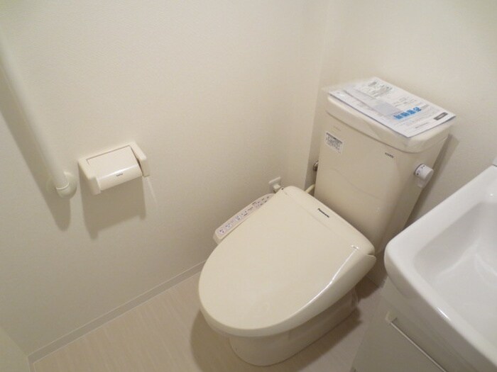 物件内観写真11　(トイレ)