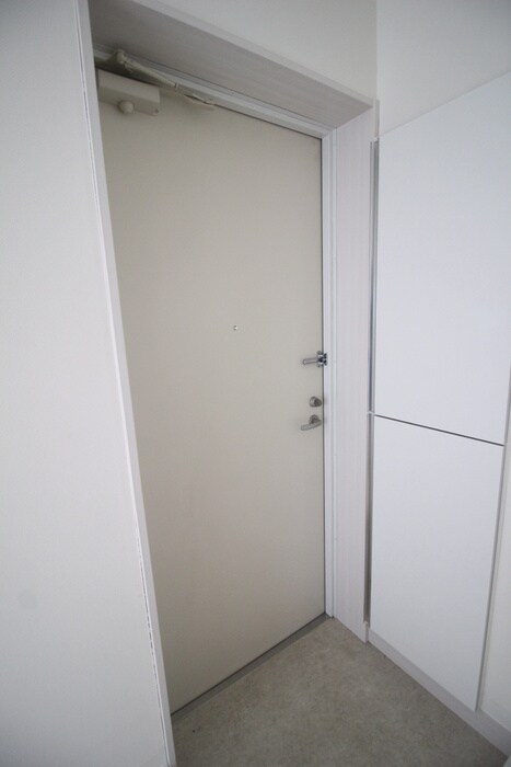 物件内観写真18　(玄関)