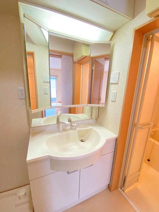 物件内観写真11　(洗面)