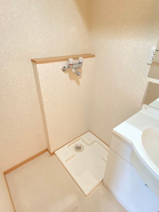 物件内観写真17　(洗濯機置場)