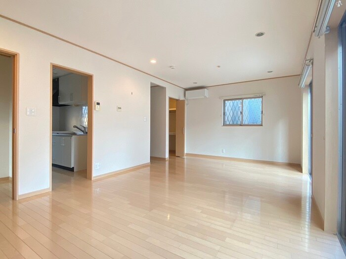 物件内観写真19　(居室)