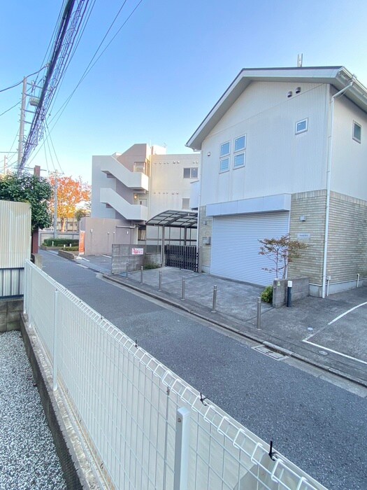 物件内観写真22　(室内からの展望)