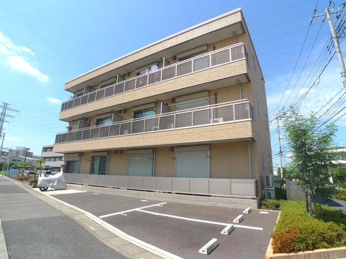 物件外観写真5　(駐車場)