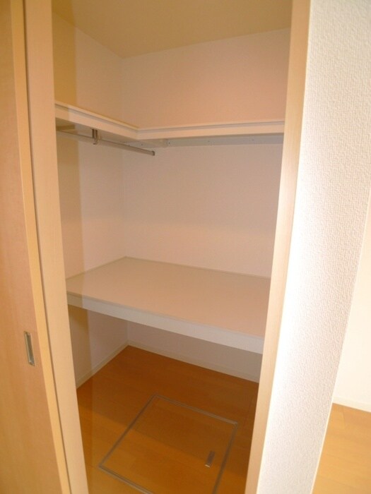 物件内観写真10　(収納)