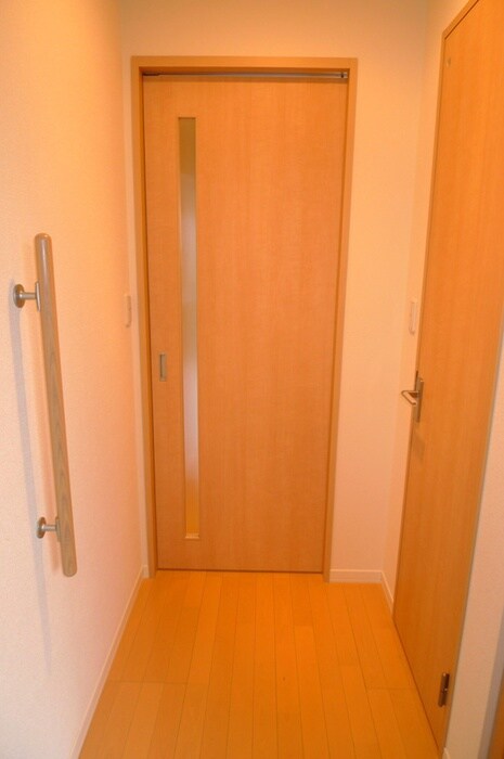 物件内観写真16　(廊下)