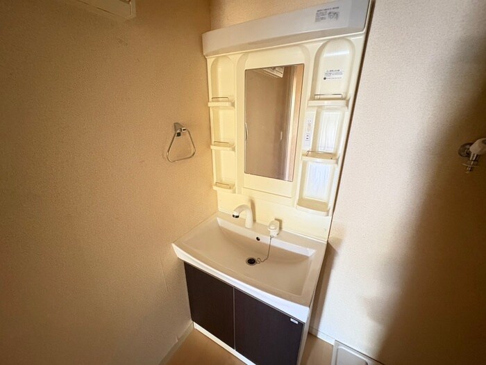 物件内観写真11　(洗面)