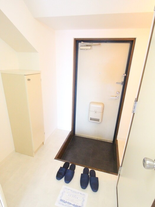 物件内観写真18　(玄関)