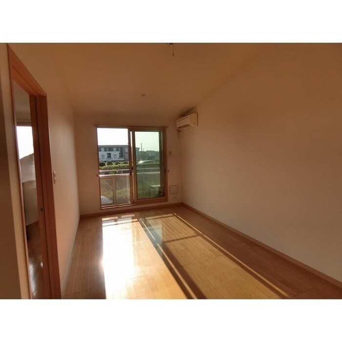 物件内観写真6　(居室)