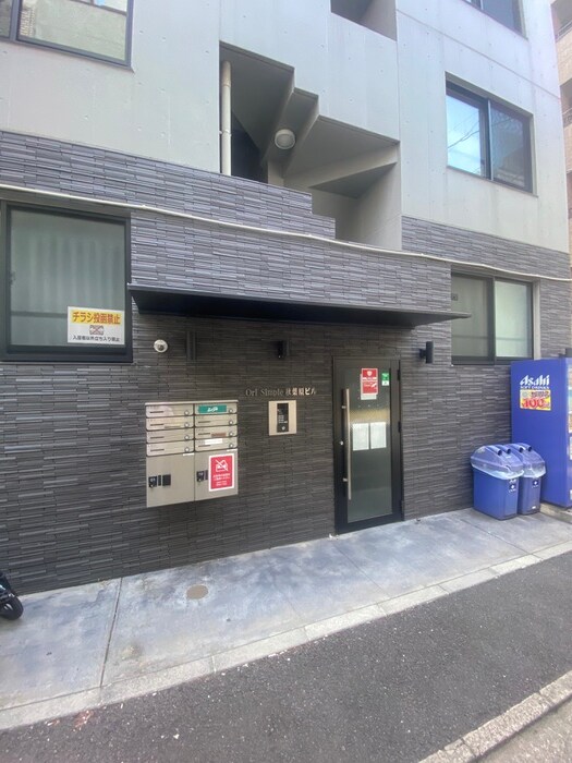 物件外観写真2　(エントランス部分)