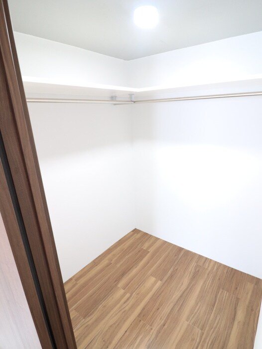 物件内観写真11　(収納)