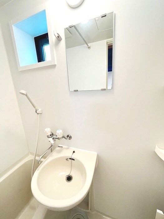 物件内観写真11　(洗面)