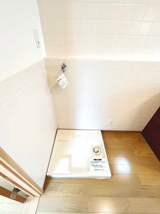 物件内観写真13　(洗濯機置場)