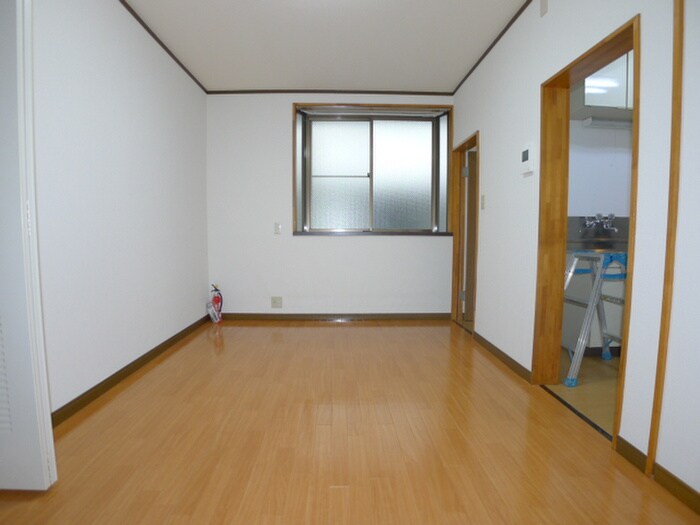 物件内観写真15　(室内からの展望)