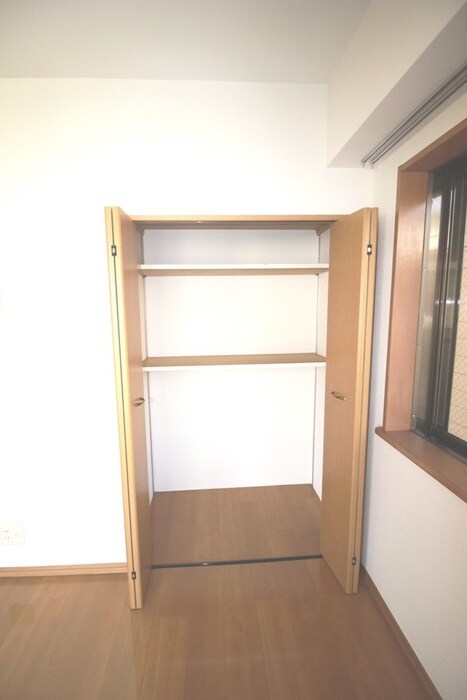 物件内観写真10　(収納)