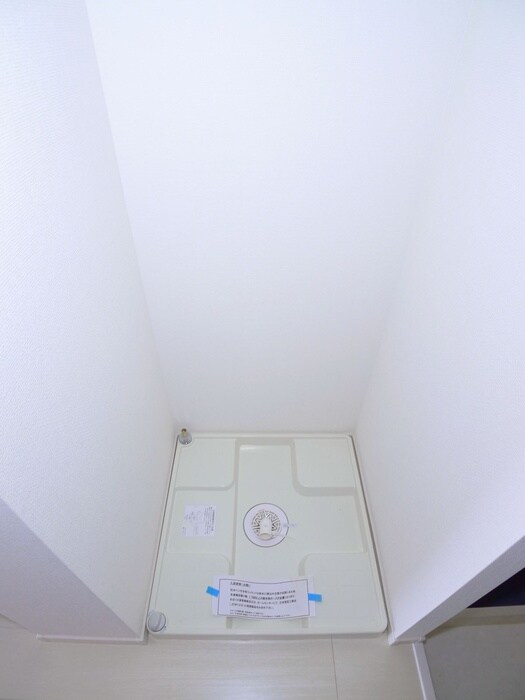 物件内観写真15　(洗濯機置場)