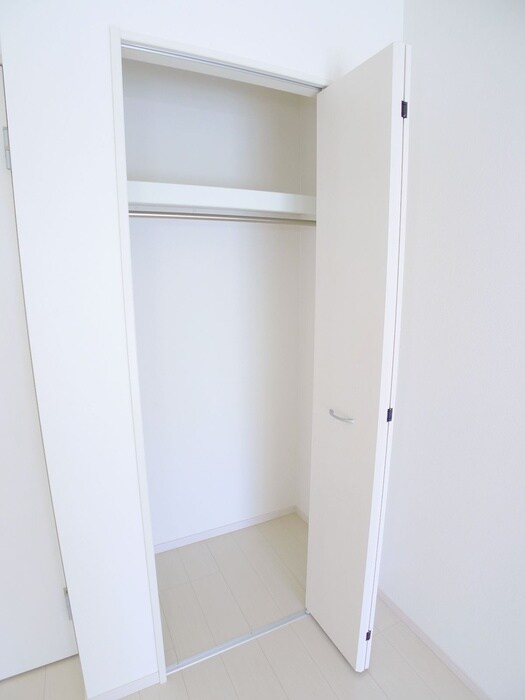 物件内観写真16　(収納)