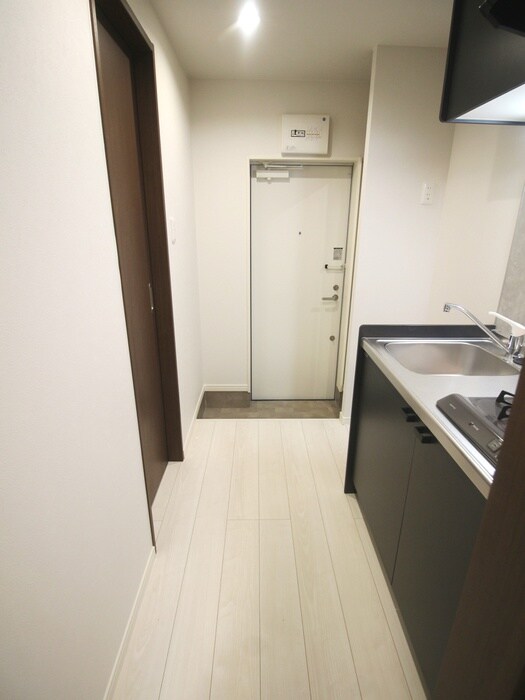 物件内観写真16　(廊下)