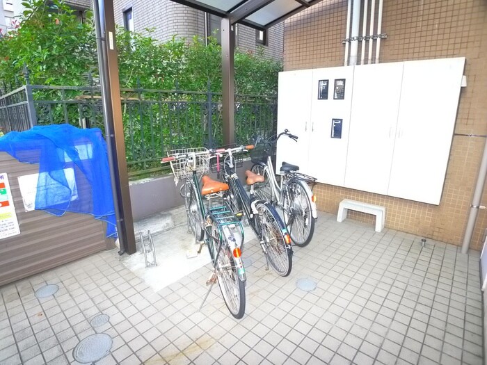 物件外観写真6　(駐輪場)