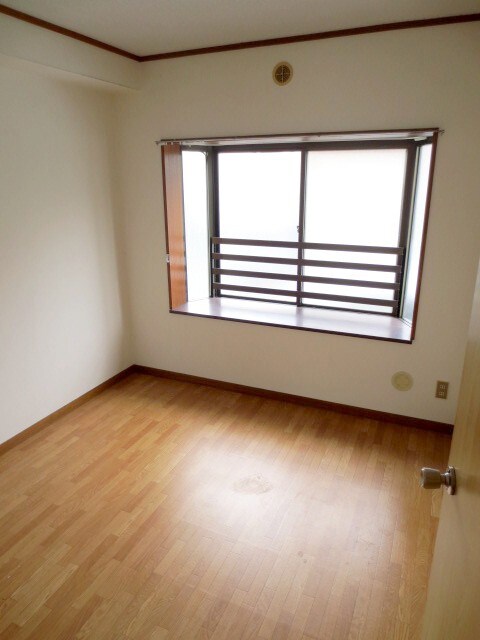 物件内観写真6　(居室)