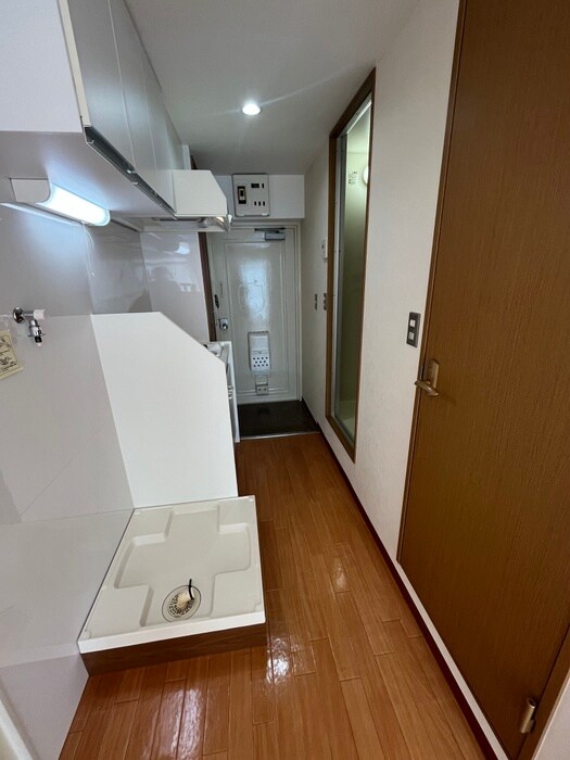 物件内観写真16　(廊下)