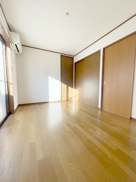 物件内観写真10　(居室)