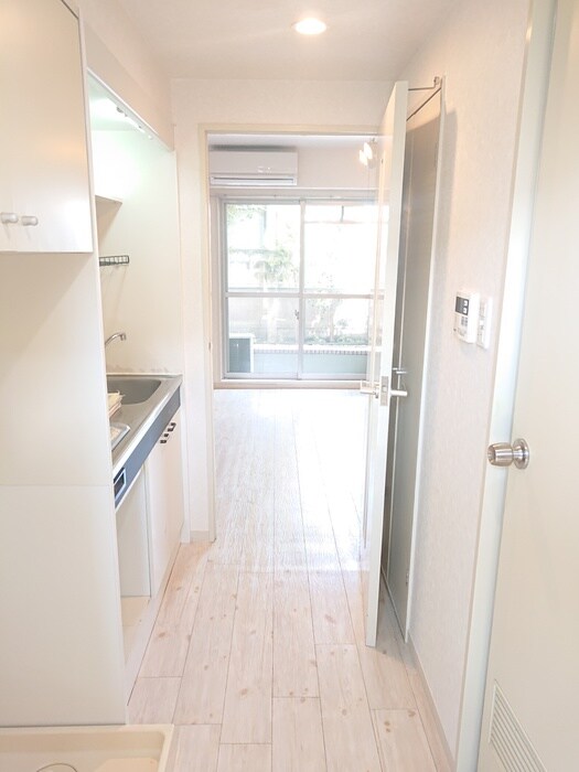 物件内観写真17　(廊下)