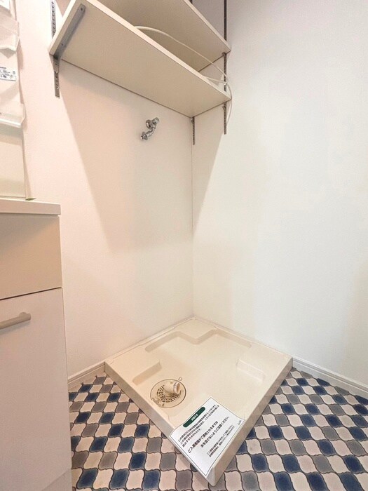 物件内観写真12　(洗濯機置場)